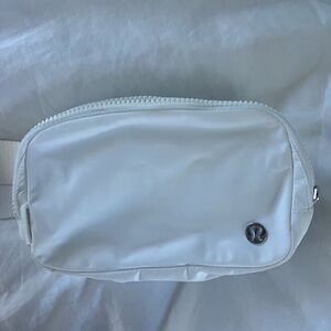 Lululemon Everywhere Belt Bag